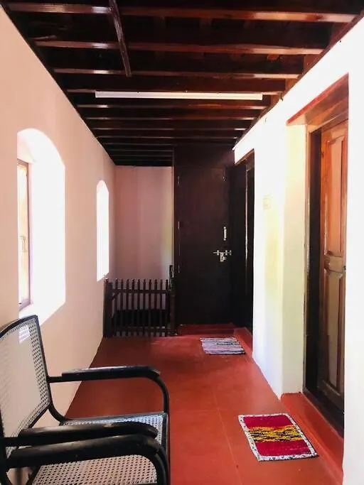 Neermathalam, A Traditional Kerala Tharavadu Palakkad Holiday home
